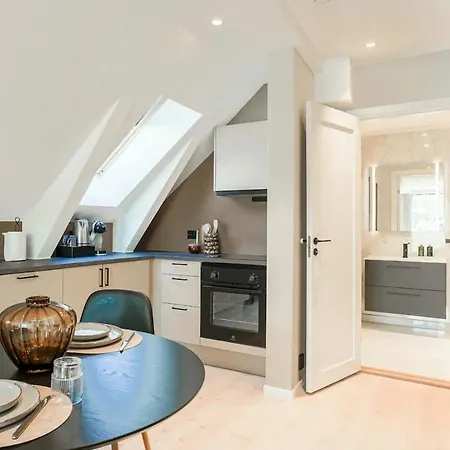 Modern Entire In 305 For 2 Guests